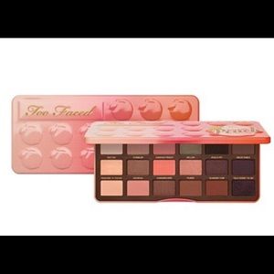 NIB Too Faced Sweet Peach Eye Shadow Palette